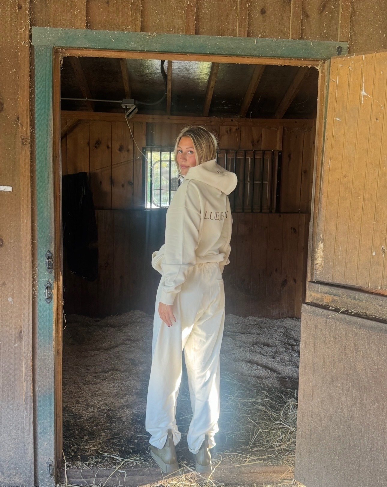 Cream set in the barn doorway
